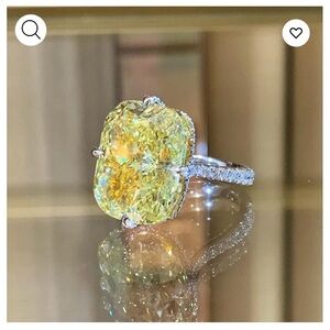 Yellow Sapphire 6.0 Carat Radiant Cut Elegant Engagement Ring - Size:9.5 NWT